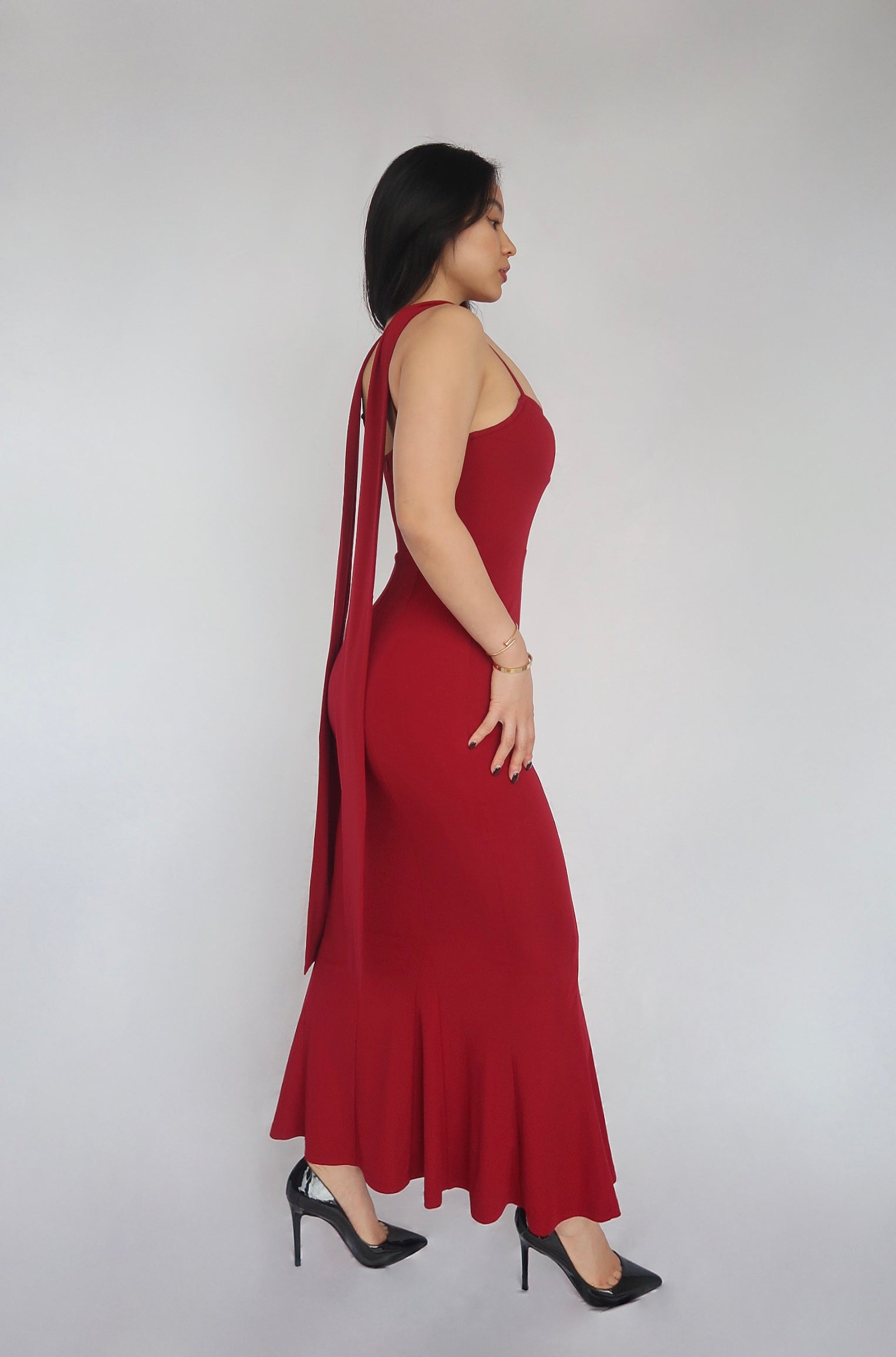 The side of the dress full body 
